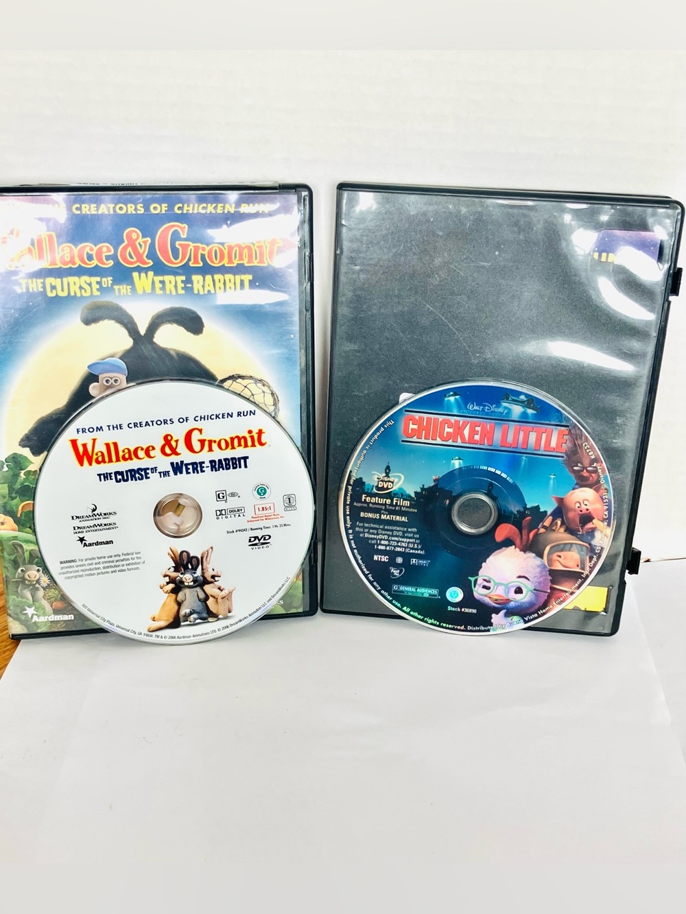 Dreamworks DVD Lot(2) Chicken Little & Wallace & Gromit-Work Read 1 Missing Case
